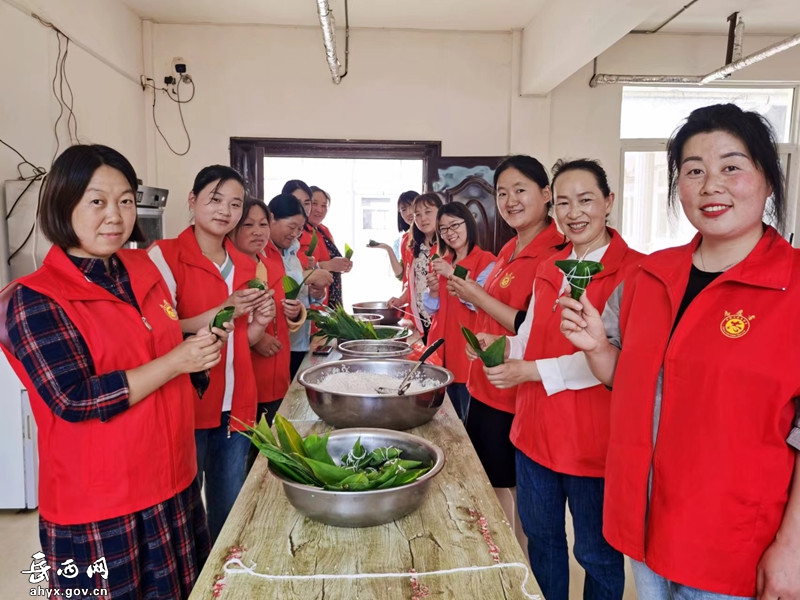 【网络中国节·端午】爱在“六一” 情系端午