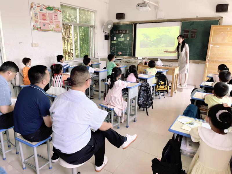 安庆市高琦小学教育集团到冶溪开展送教活动