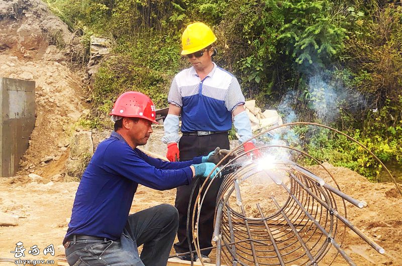 石关：重点项目建设忙