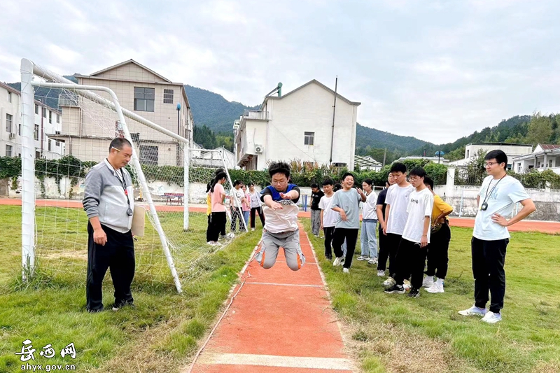 岳西4940名学生参加县级体质健康抽测